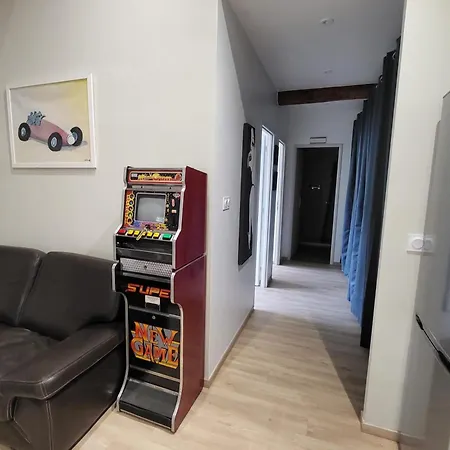 'games Of Home' - T3 Appartement *